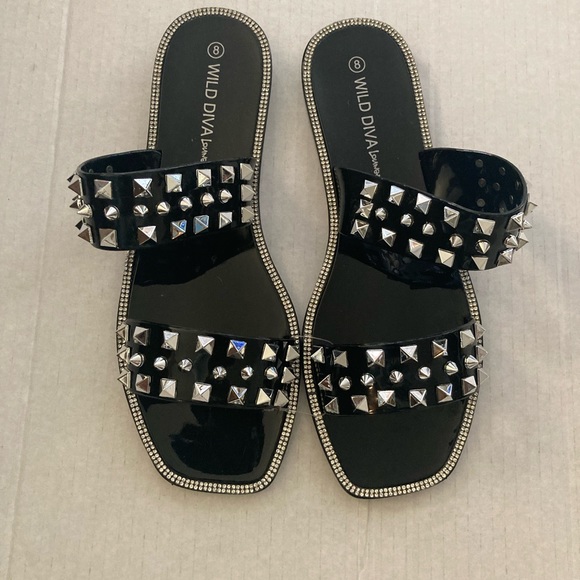 Sandals - Picture 2 of 5